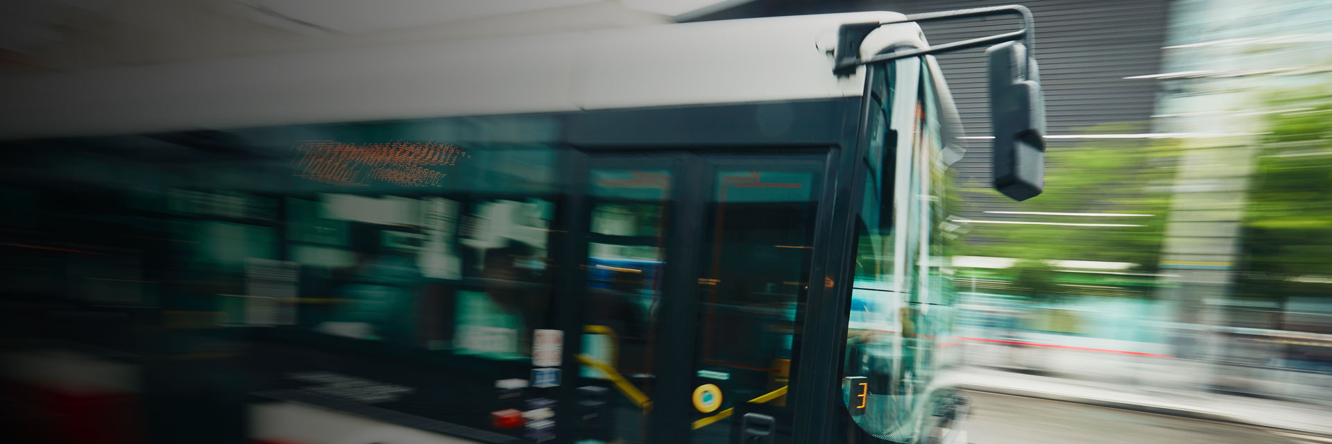 page banner - dynamic photo of a bus